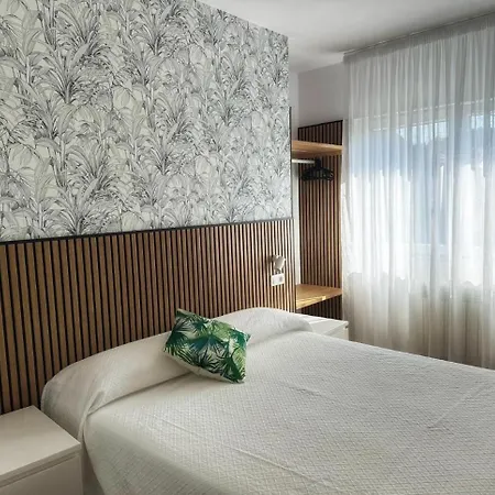 Playa De Sardineiro Finisterre