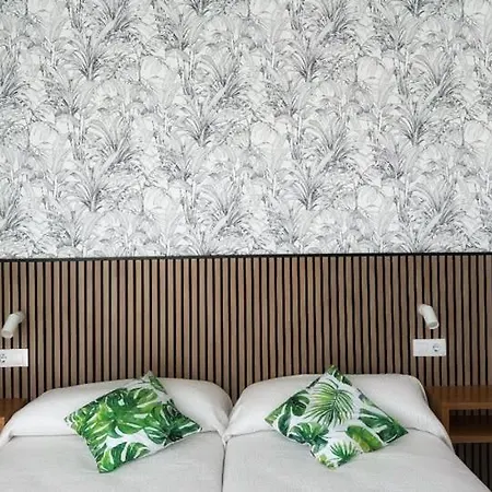 Szálloda Playa De Sardineiro 2*