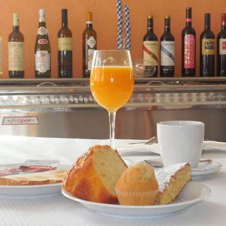 Playa De Sardineiro Отель 2*